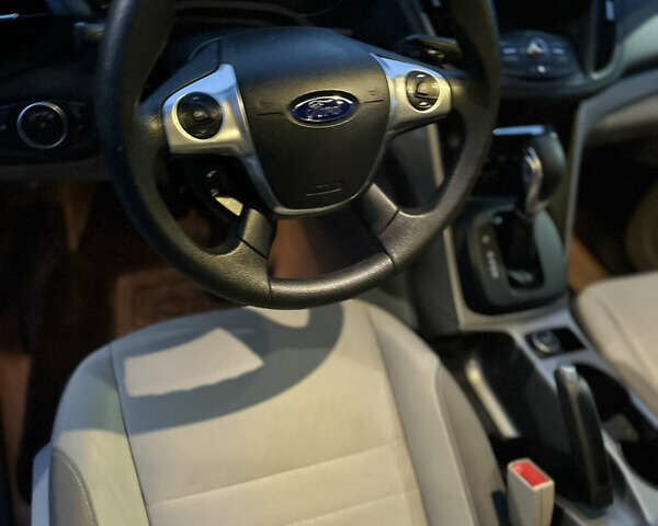 Білий Форд Ескейп, об'ємом двигуна 1.6 л та пробігом 183 тис. км за 11300 $, фото 13 на Automoto.ua