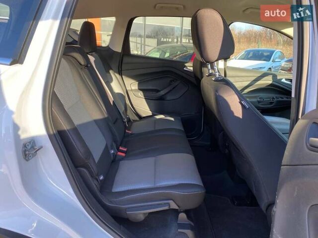 Білий Форд Ескейп, об'ємом двигуна 1.5 л та пробігом 210 тис. км за 11400 $, фото 23 на Automoto.ua