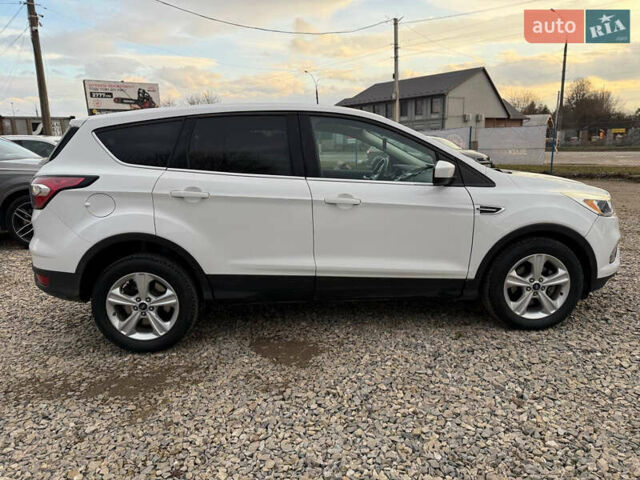 Белый Форд Эскейп, объемом двигателя 1.5 л и пробегом 75 тыс. км за 14100 $, фото 4 на Automoto.ua