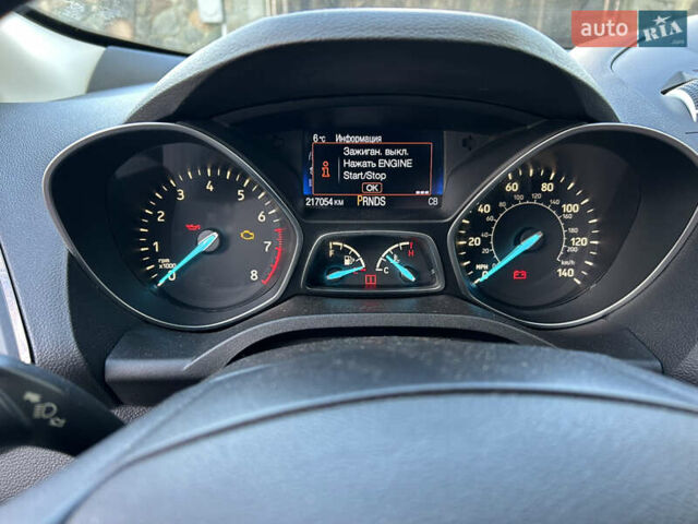 Белый Форд Эскейп, объемом двигателя 2 л и пробегом 217 тыс. км за 11900 $, фото 10 на Automoto.ua