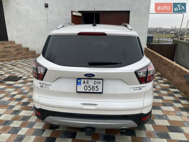 Белый Форд Эскейп, объемом двигателя 2 л и пробегом 133 тыс. км за 17000 $, фото 23 на Automoto.ua