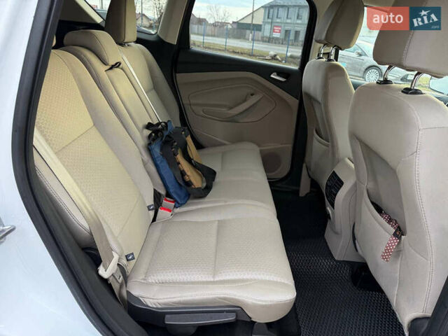 Белый Форд Эскейп, объемом двигателя 1.5 л и пробегом 75 тыс. км за 14100 $, фото 3 на Automoto.ua
