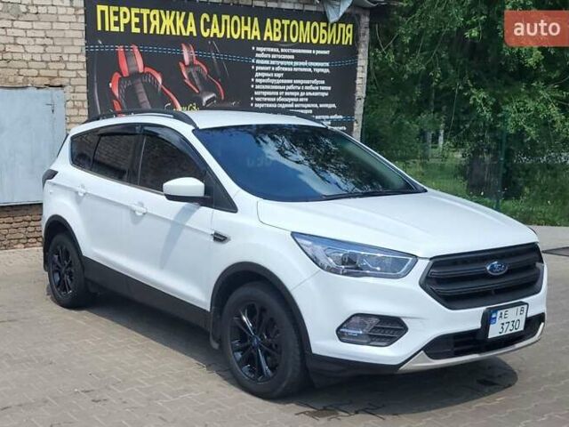 Белый Форд Эскейп, объемом двигателя 1.5 л и пробегом 137 тыс. км за 13700 $, фото 9 на Automoto.ua