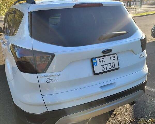 Белый Форд Эскейп, объемом двигателя 1.5 л и пробегом 137 тыс. км за 13700 $, фото 31 на Automoto.ua