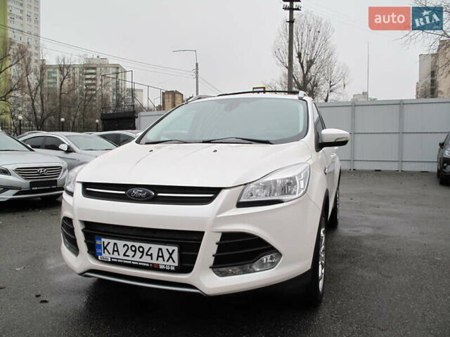 Белый Форд Эскейп, объемом двигателя 2 л и пробегом 117 тыс. км за 14000 $, фото 1 на Automoto.ua