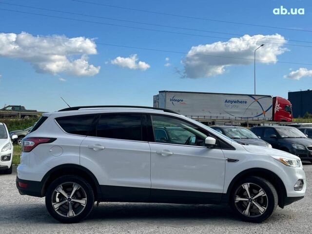 Белый Форд Эскейп, объемом двигателя 1.5 л и пробегом 105 тыс. км за 13980 $, фото 10 на Automoto.ua