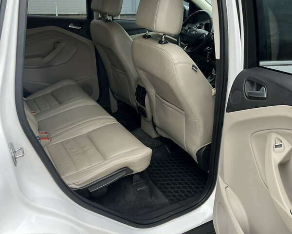 Белый Форд Эскейп, объемом двигателя 1.5 л и пробегом 208 тыс. км за 11899 $, фото 12 на Automoto.ua