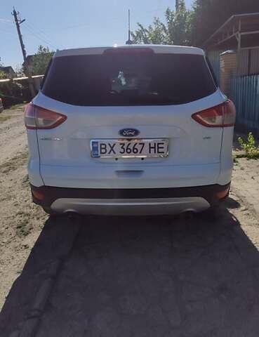 Білий Форд Ескейп, об'ємом двигуна 2.5 л та пробігом 230 тис. км за 10200 $, фото 2 на Automoto.ua