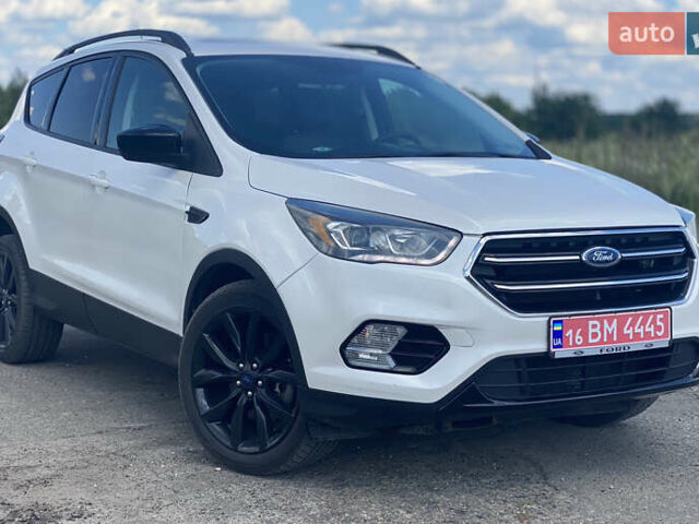 Білий Форд Ескейп, об'ємом двигуна 1.5 л та пробігом 49 тис. км за 12500 $, фото 1 на Automoto.ua