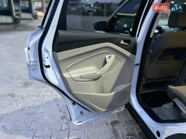 Білий Форд Ескейп, об'ємом двигуна 1.6 л та пробігом 183 тис. км за 11300 $, фото 12 на Automoto.ua