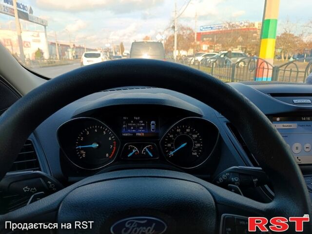 Форд Эскейп 2016 в Харькове на Automoto.ua Белый Форд Эскейп, объемом двигателя 1.5 л и пробегом 178 тыс. км за 11000 $, фото 2 на Automoto.ua