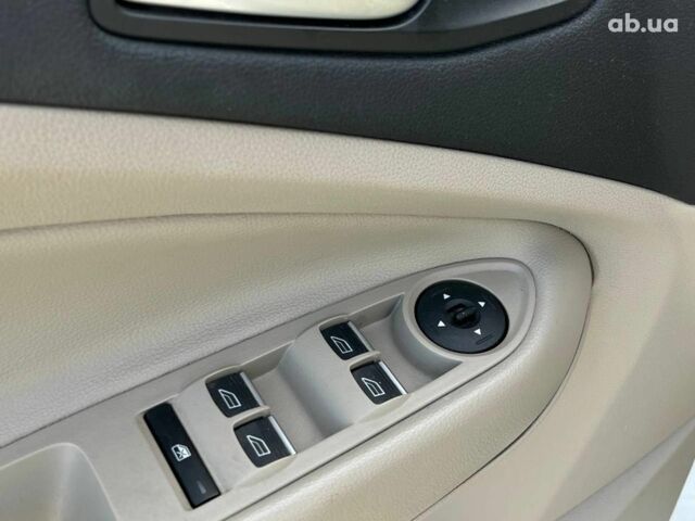 Белый Форд Эскейп, объемом двигателя 1.5 л и пробегом 105 тыс. км за 13980 $, фото 48 на Automoto.ua