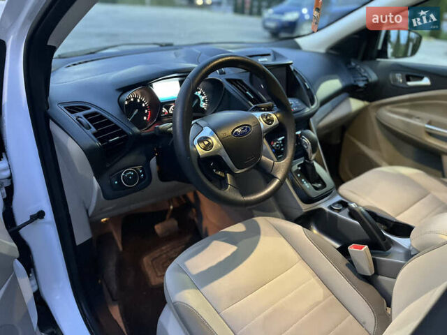 Білий Форд Ескейп, об'ємом двигуна 1.6 л та пробігом 183 тис. км за 11300 $, фото 10 на Automoto.ua