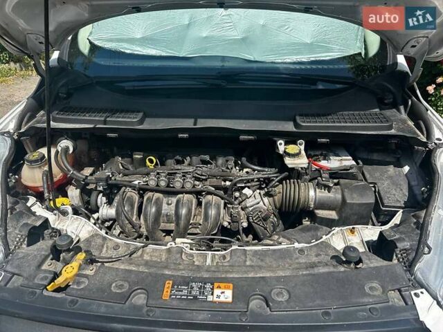 Білий Форд Ескейп, об'ємом двигуна 2.49 л та пробігом 168 тис. км за 14000 $, фото 6 на Automoto.ua