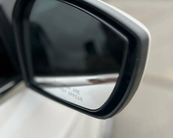 Белый Форд Эскейп, объемом двигателя 1.5 л и пробегом 208 тыс. км за 11899 $, фото 13 на Automoto.ua