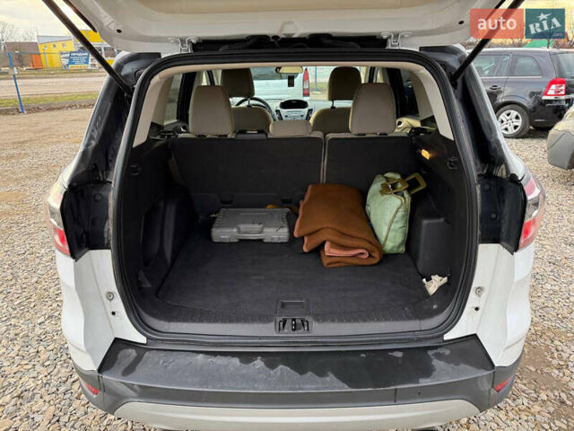 Белый Форд Эскейп, объемом двигателя 1.5 л и пробегом 75 тыс. км за 14100 $, фото 19 на Automoto.ua