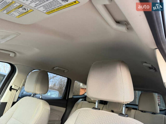 Белый Форд Эскейп, объемом двигателя 1.5 л и пробегом 75 тыс. км за 14100 $, фото 17 на Automoto.ua