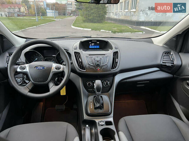 Форд Эскейп 2016 в Жмеренке на Automoto.ua Белый Форд Эскейп, объемом двигателя 2.5 л и пробегом 149 тыс. км за 10980 $, фото 28 на Automoto.ua