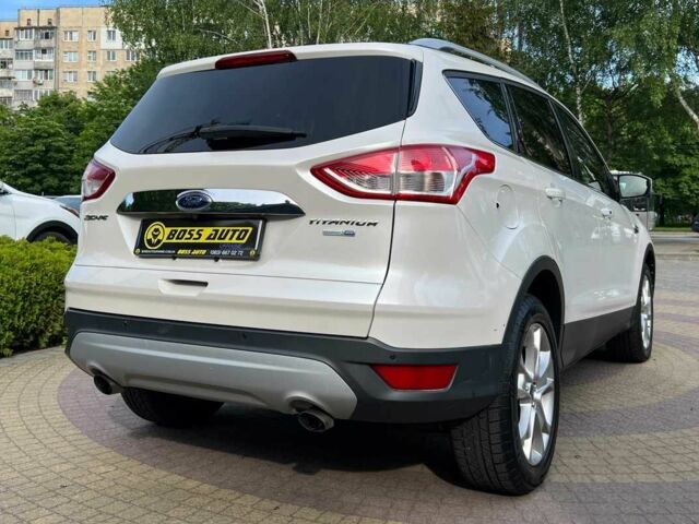 Белый Форд Эскейп, объемом двигателя 2 л и пробегом 108 тыс. км за 13400 $, фото 6 на Automoto.ua