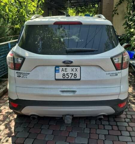 Білий Форд Ескейп, об'ємом двигуна 2 л та пробігом 125 тис. км за 15500 $, фото 1 на Automoto.ua