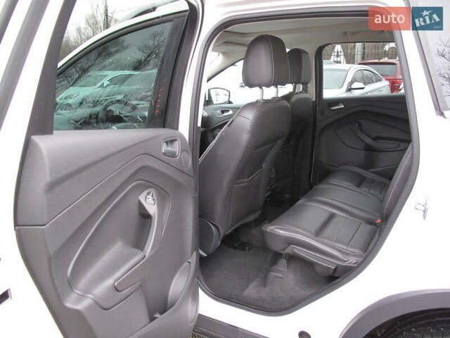 Белый Форд Эскейп, объемом двигателя 2 л и пробегом 117 тыс. км за 14000 $, фото 24 на Automoto.ua