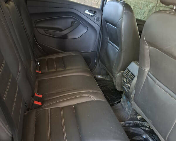 Белый Форд Эскейп, объемом двигателя 2 л и пробегом 180 тыс. км за 12000 $, фото 11 на Automoto.ua