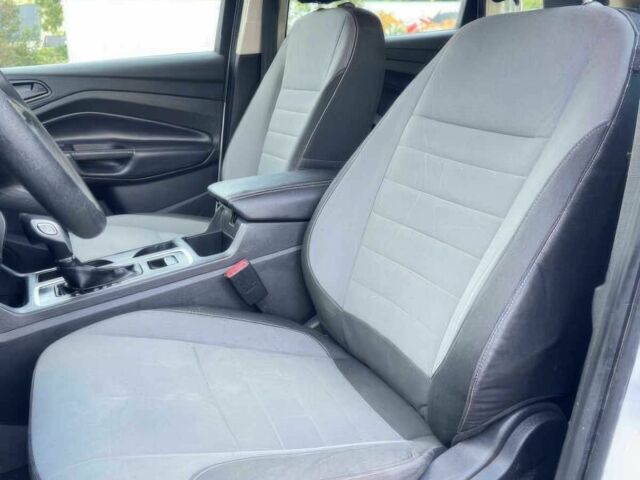 Білий Форд Ескейп, об'ємом двигуна 2.5 л та пробігом 53 тис. км за 5800 $, фото 8 на Automoto.ua