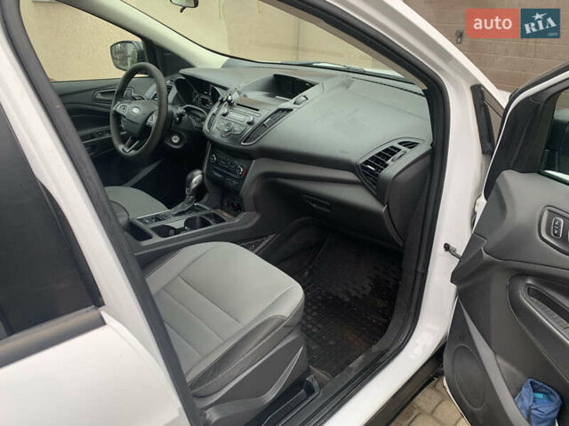Білий Форд Ескейп, об'ємом двигуна 2.5 л та пробігом 203 тис. км за 13000 $, фото 4 на Automoto.ua
