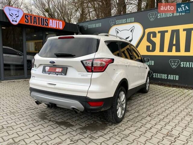 Белый Форд Эскейп, объемом двигателя 2 л и пробегом 82 тыс. км за 15300 $, фото 9 на Automoto.ua