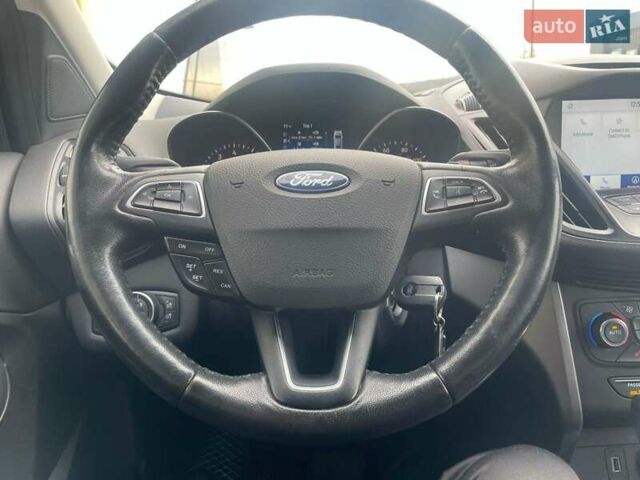 Білий Форд Ескейп, об'ємом двигуна 1.5 л та пробігом 104 тис. км за 12500 $, фото 11 на Automoto.ua
