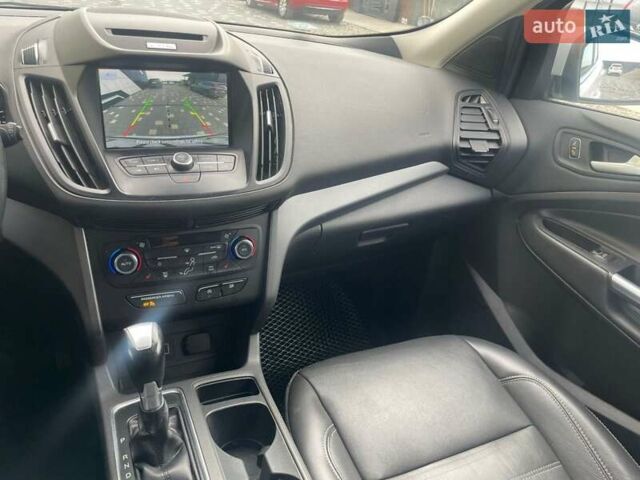 Білий Форд Ескейп, об'ємом двигуна 1.5 л та пробігом 104 тис. км за 12500 $, фото 8 на Automoto.ua