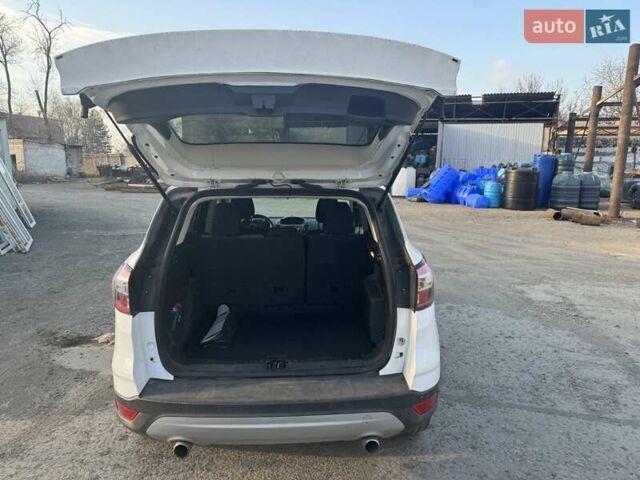 Білий Форд Ескейп, об'ємом двигуна 1.5 л та пробігом 89 тис. км за 12200 $, фото 5 на Automoto.ua