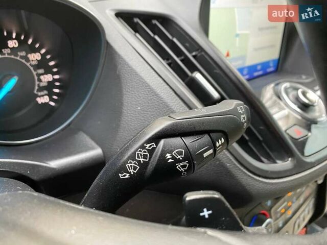 Белый Форд Эскейп, объемом двигателя 2 л и пробегом 82 тыс. км за 15300 $, фото 22 на Automoto.ua