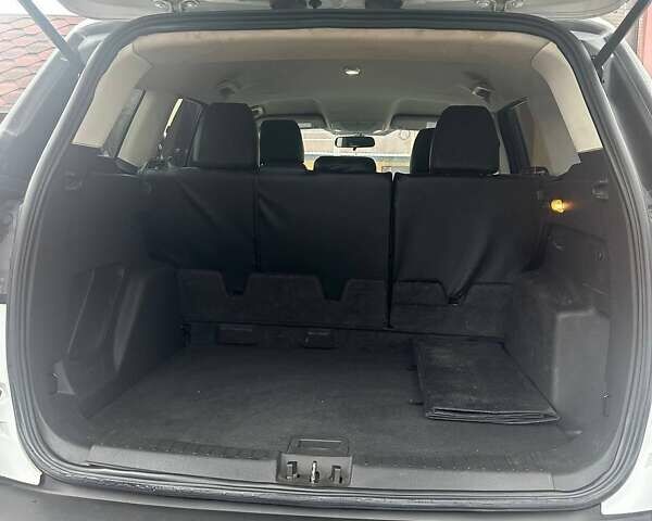 Белый Форд Эскейп, объемом двигателя 1.5 л и пробегом 155 тыс. км за 10200 $, фото 3 на Automoto.ua