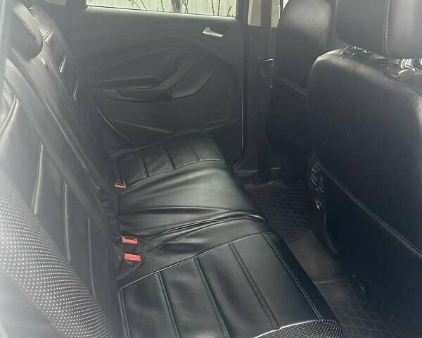 Белый Форд Эскейп, объемом двигателя 1.5 л и пробегом 155 тыс. км за 10200 $, фото 4 на Automoto.ua