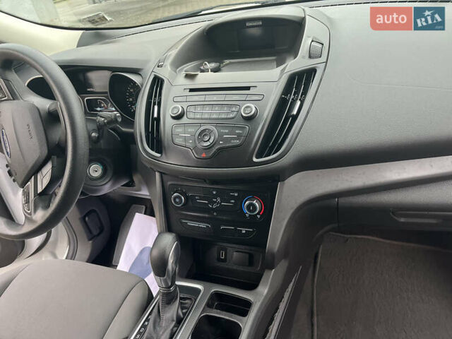 Білий Форд Ескейп, об'ємом двигуна 2.5 л та пробігом 142 тис. км за 12500 $, фото 16 на Automoto.ua