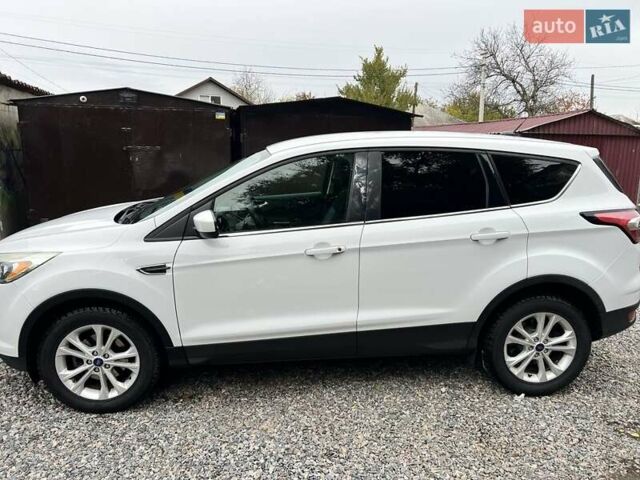 Белый Форд Эскейп, объемом двигателя 1.5 л и пробегом 158 тыс. км за 13800 $, фото 17 на Automoto.ua