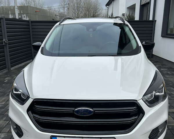 Білий Форд Ескейп, об'ємом двигуна 1.5 л та пробігом 126 тис. км за 16000 $, фото 3 на Automoto.ua