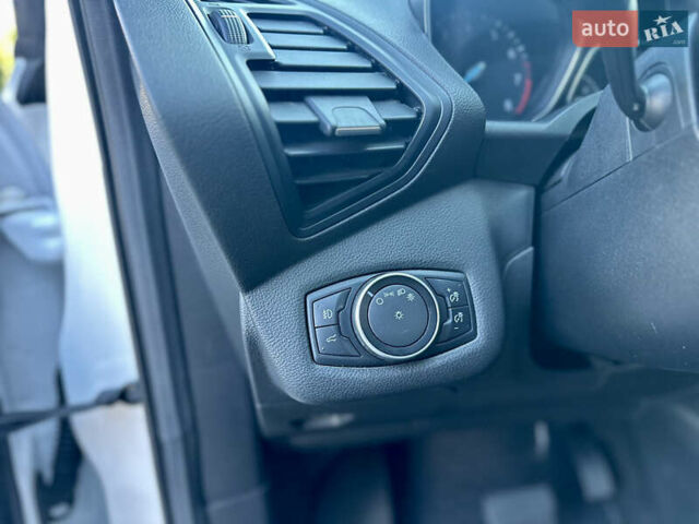 Білий Форд Ескейп, об'ємом двигуна 1.5 л та пробігом 179 тис. км за 12700 $, фото 37 на Automoto.ua