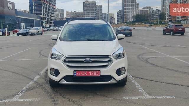 Белый Форд Эскейп, объемом двигателя 1.5 л и пробегом 90 тыс. км за 13700 $, фото 6 на Automoto.ua