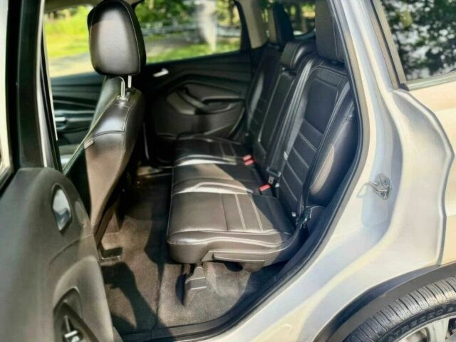 Білий Форд Ескейп, об'ємом двигуна 2 л та пробігом 50 тис. км за 9200 $, фото 7 на Automoto.ua