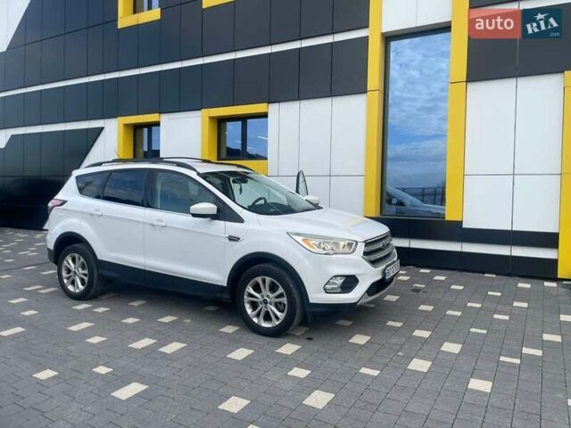 Білий Форд Ескейп, об'ємом двигуна 1.5 л та пробігом 104 тис. км за 12500 $, фото 2 на Automoto.ua
