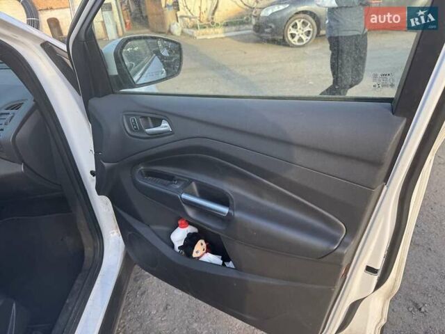 Білий Форд Ескейп, об'ємом двигуна 1.5 л та пробігом 89 тис. км за 12200 $, фото 3 на Automoto.ua