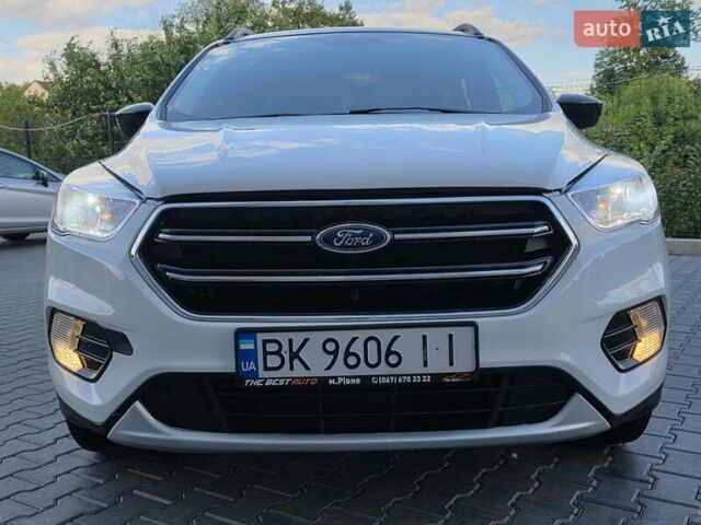 Белый Форд Эскейп, объемом двигателя 1.5 л и пробегом 126 тыс. км за 10999 $, фото 4 на Automoto.ua