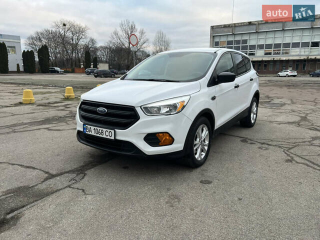 Белый Форд Эскейп, объемом двигателя 2.49 л и пробегом 115 тыс. км за 14000 $, фото 1 на Automoto.ua