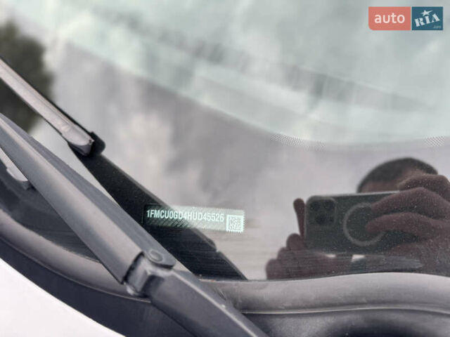 Белый Форд Эскейп, объемом двигателя 1.5 л и пробегом 121 тыс. км за 10999 $, фото 12 на Automoto.ua
