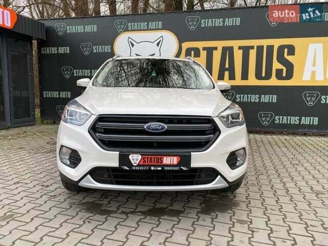 Белый Форд Эскейп, объемом двигателя 2 л и пробегом 82 тыс. км за 15300 $, фото 1 на Automoto.ua