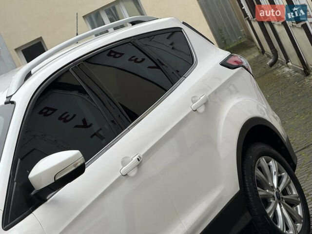 Белый Форд Эскейп, объемом двигателя 1.5 л и пробегом 169 тыс. км за 12950 $, фото 14 на Automoto.ua