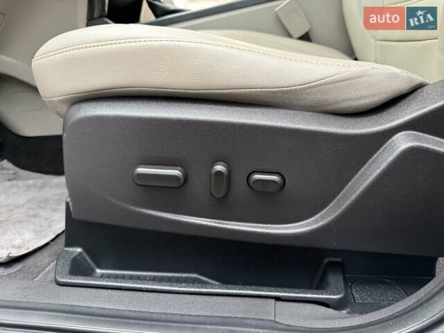 Белый Форд Эскейп, объемом двигателя 1.5 л и пробегом 169 тыс. км за 12950 $, фото 52 на Automoto.ua