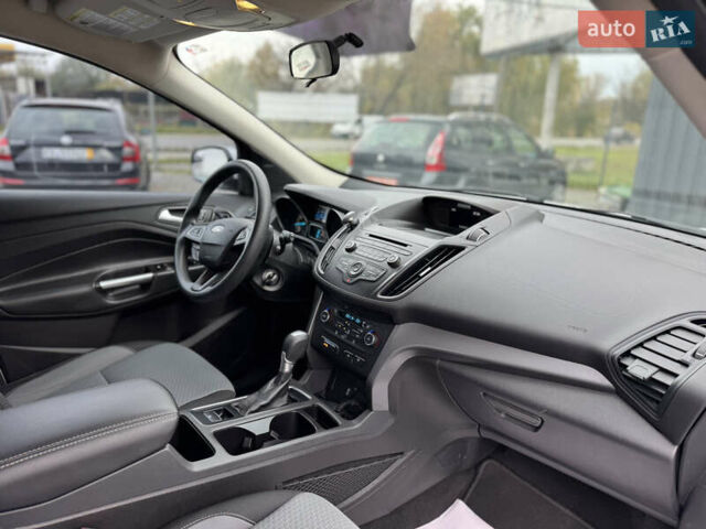 Белый Форд Эскейп, объемом двигателя 1.5 л и пробегом 121 тыс. км за 10999 $, фото 11 на Automoto.ua